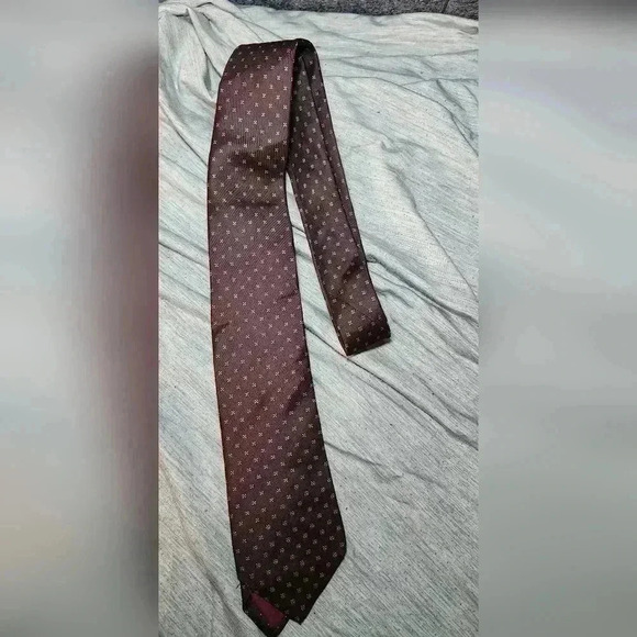 VTG Tie Shanghai Silk Research Institute Necktie 100% Silk Red W/ Yellow Dots - Picture 2 of 6